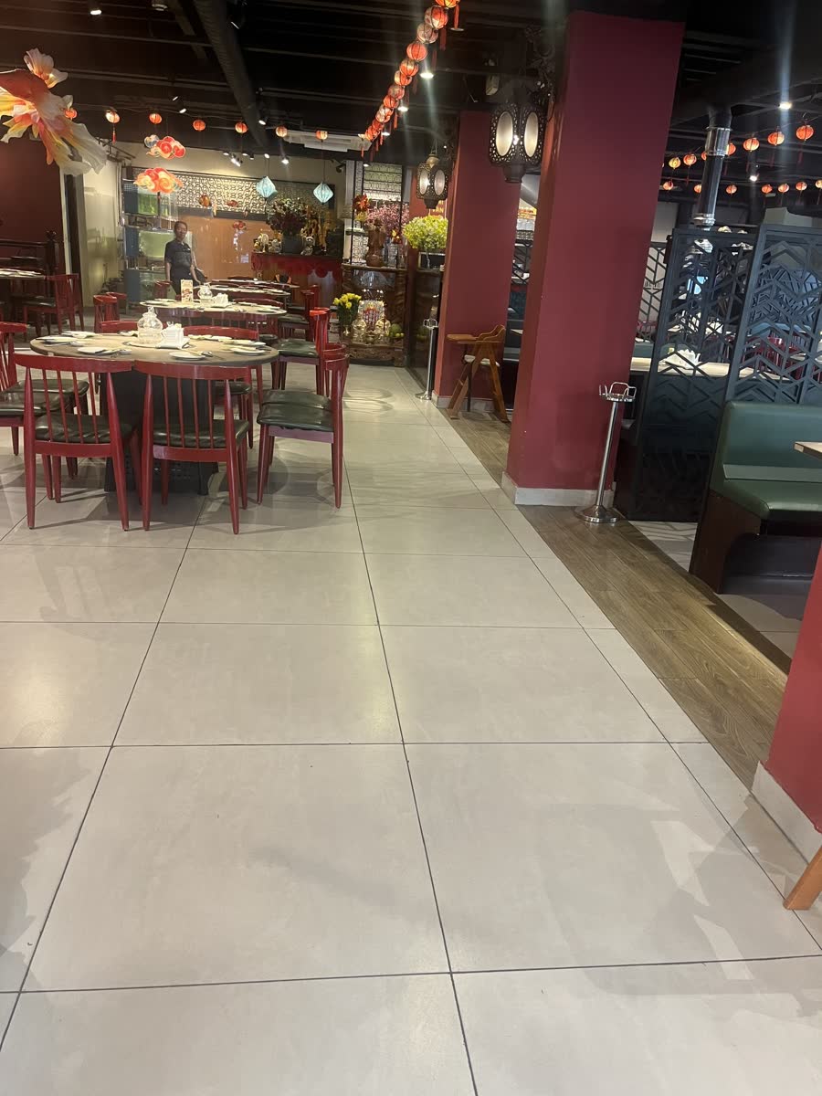 Trục lối đi chính rộng